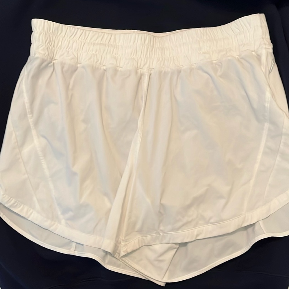Lululemon track that high rise lined short 5”